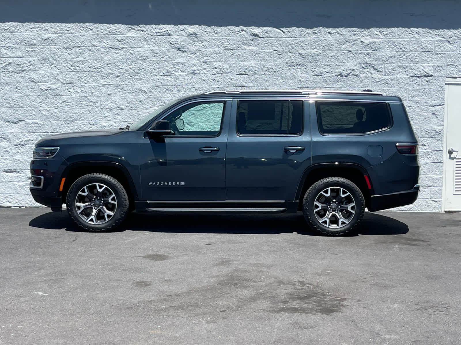 2023 Jeep Wagoneer Series III photo 4