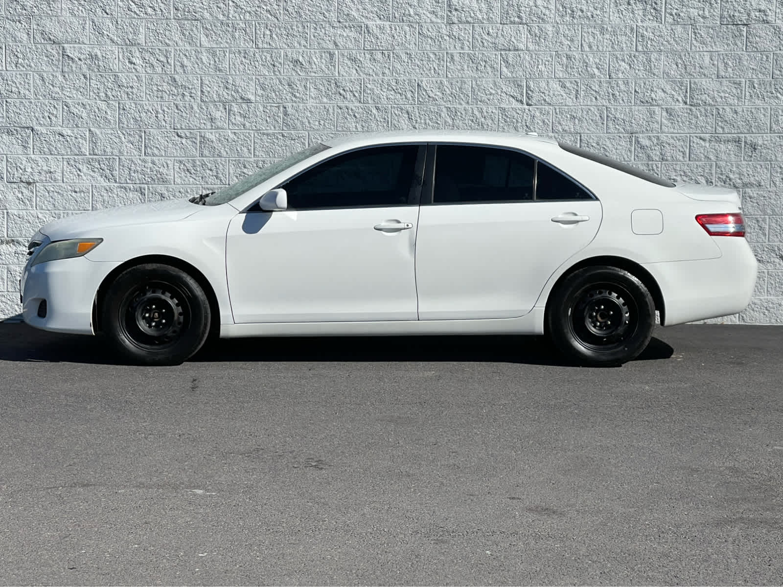 Thumbnail: 2010 Toyota Camry - 4