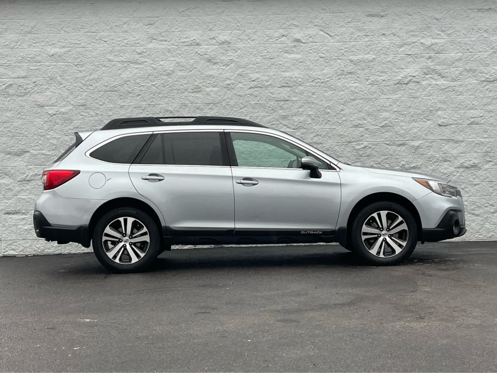 Thumbnail: 2018 Subaru Outback - 5