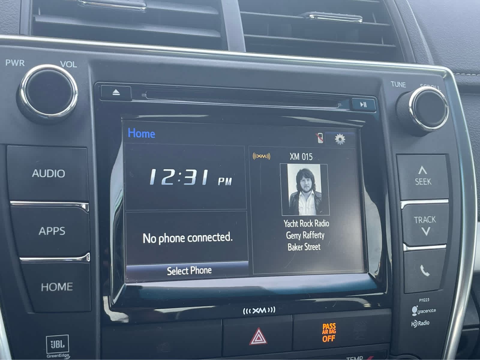 Thumbnail: 2017 Toyota Camry - 15