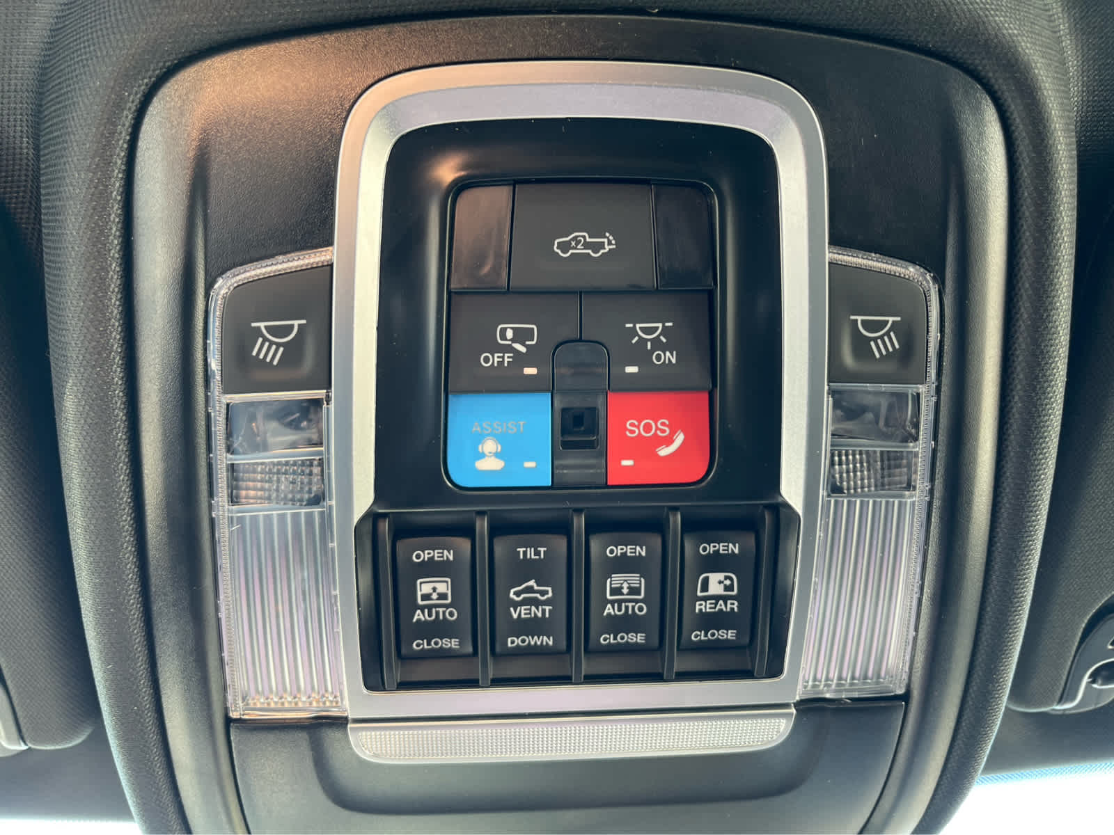 Thumbnail: 2026 RAM 1500 - 20