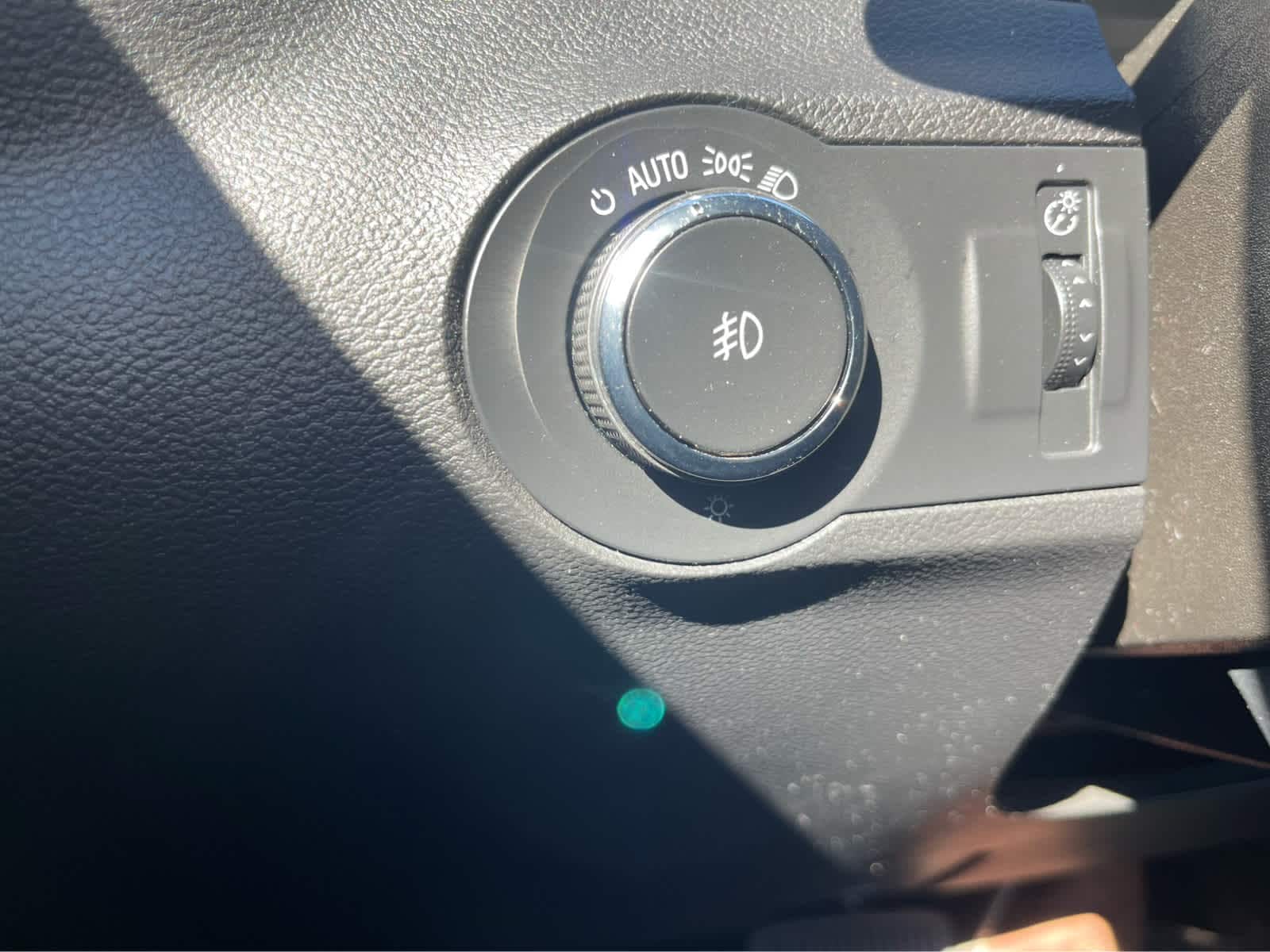 Thumbnail: 2014 Chevrolet Camaro - 19