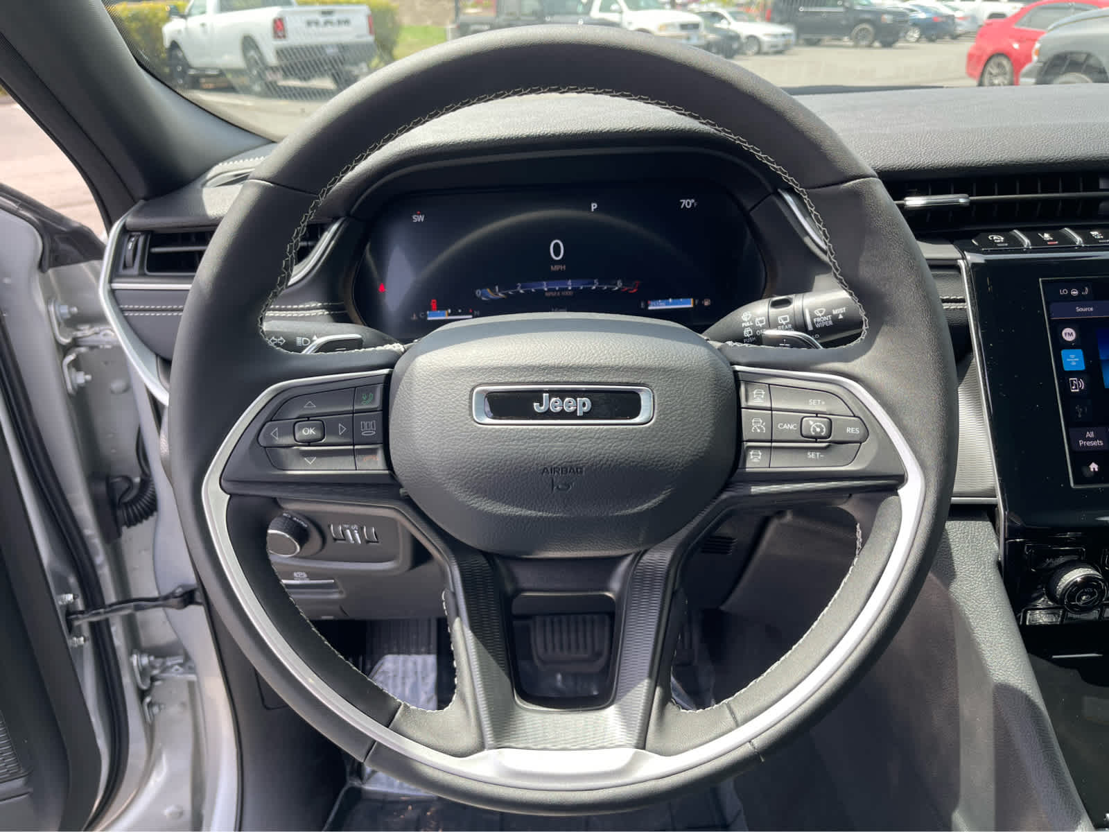 Thumbnail: 2025 Jeep Grand Cherokee - 21