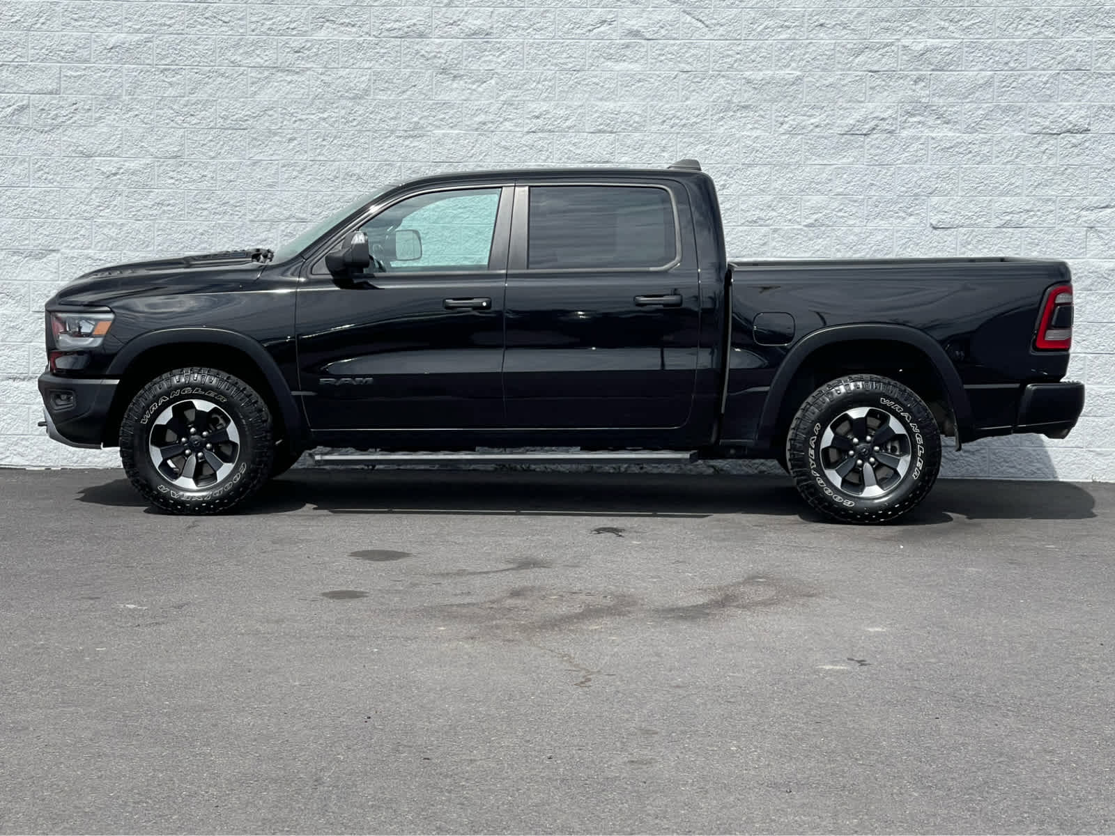 2023 Ram 1500 Rebel photo 2