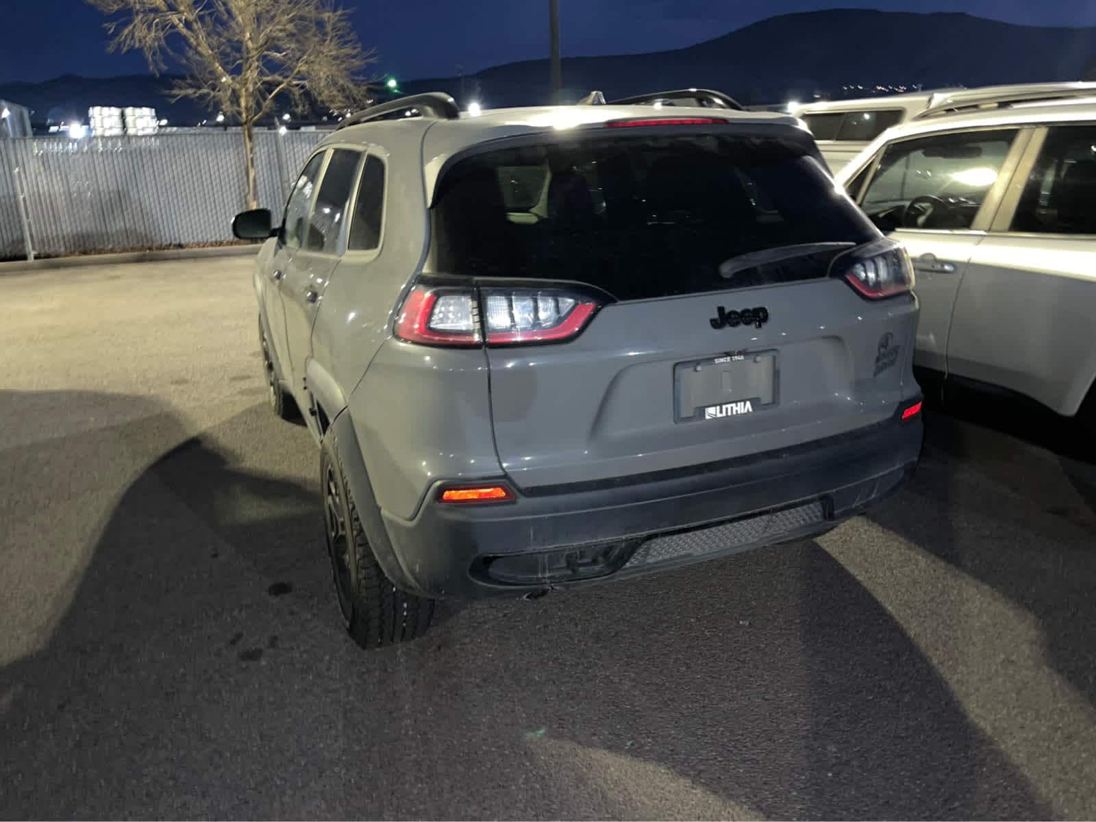 Thumbnail: 2022 Jeep Cherokee - 6