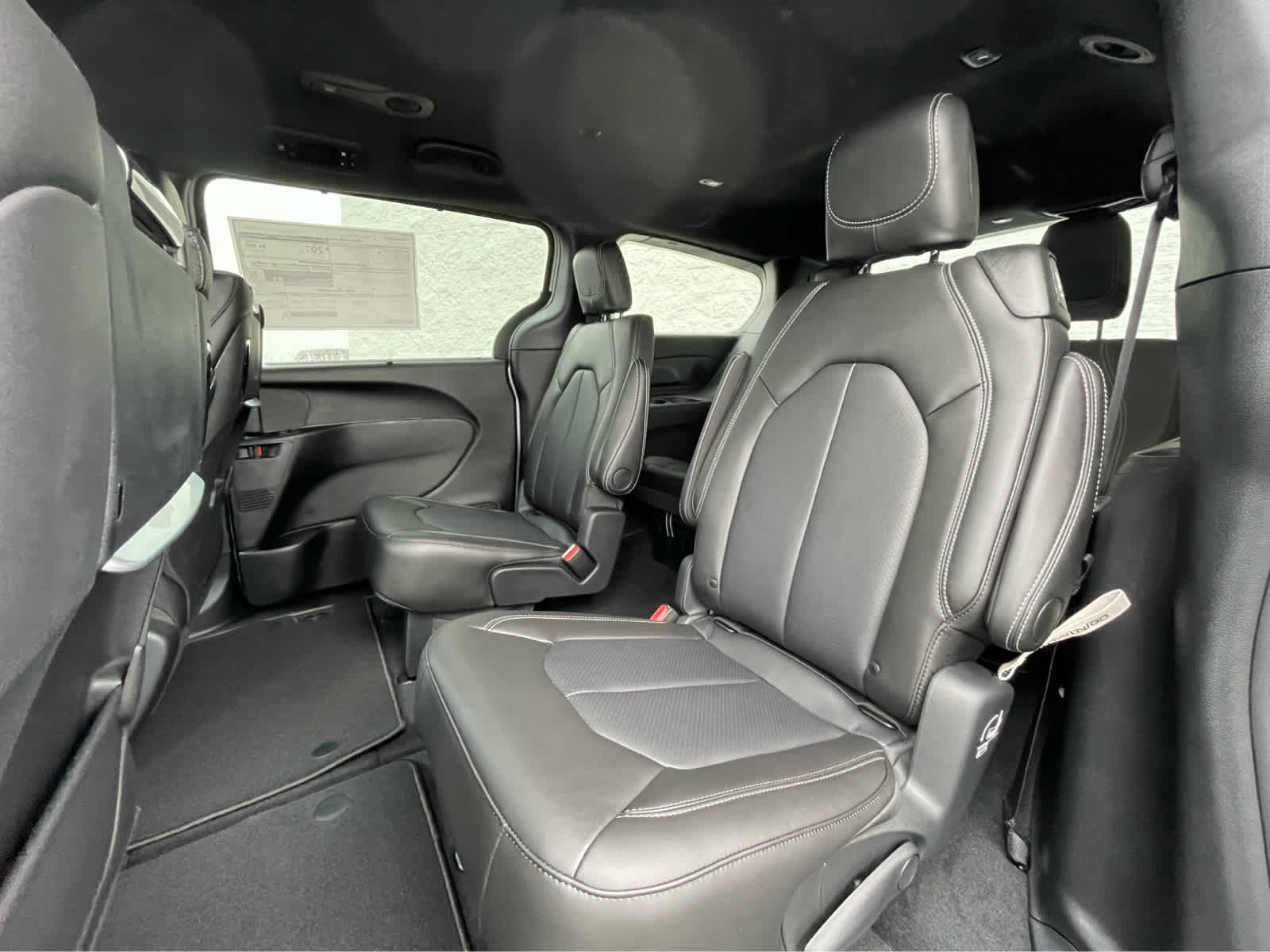 Thumbnail: 2026 Chrysler Pacifica - 22