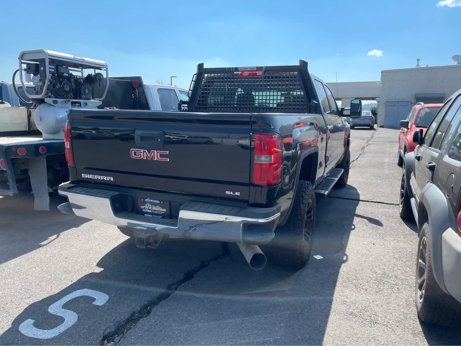 Thumbnail: 2015 GMC Sierra 2500 - 4