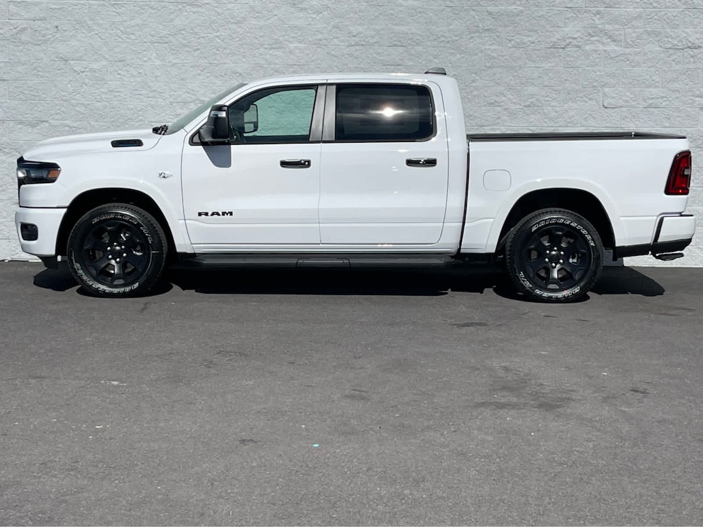 New 2026 Ram 1500 BIG HORN CREW CAB 4X4 5'7 BOX Pickup