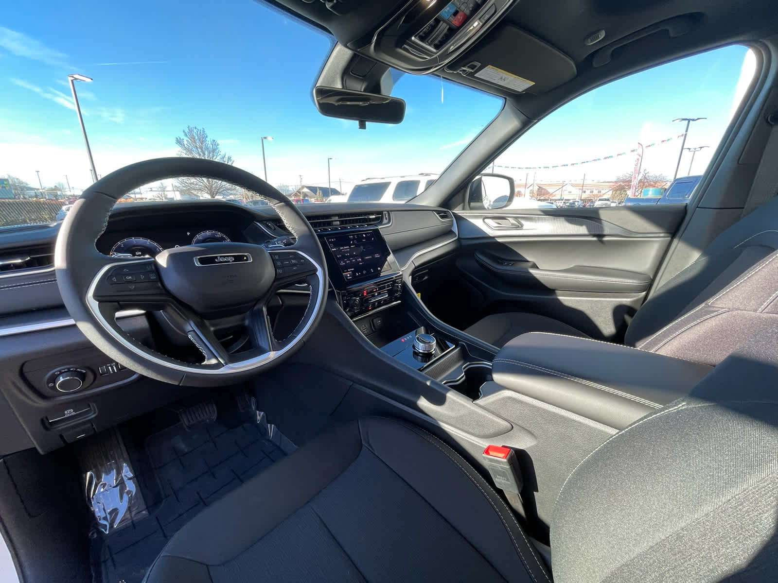 Thumbnail: 2025 Jeep Grand Cherokee - 10