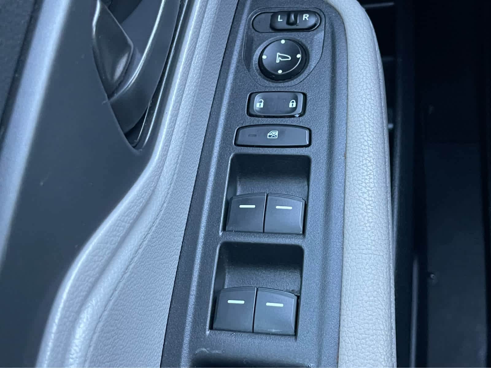 Thumbnail: 2018 Honda Odyssey - 16