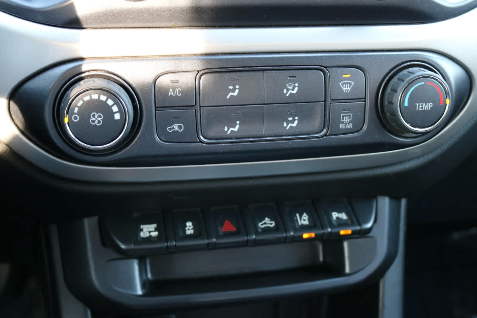 Thumbnail: 2019 Chevrolet Colorado - 19