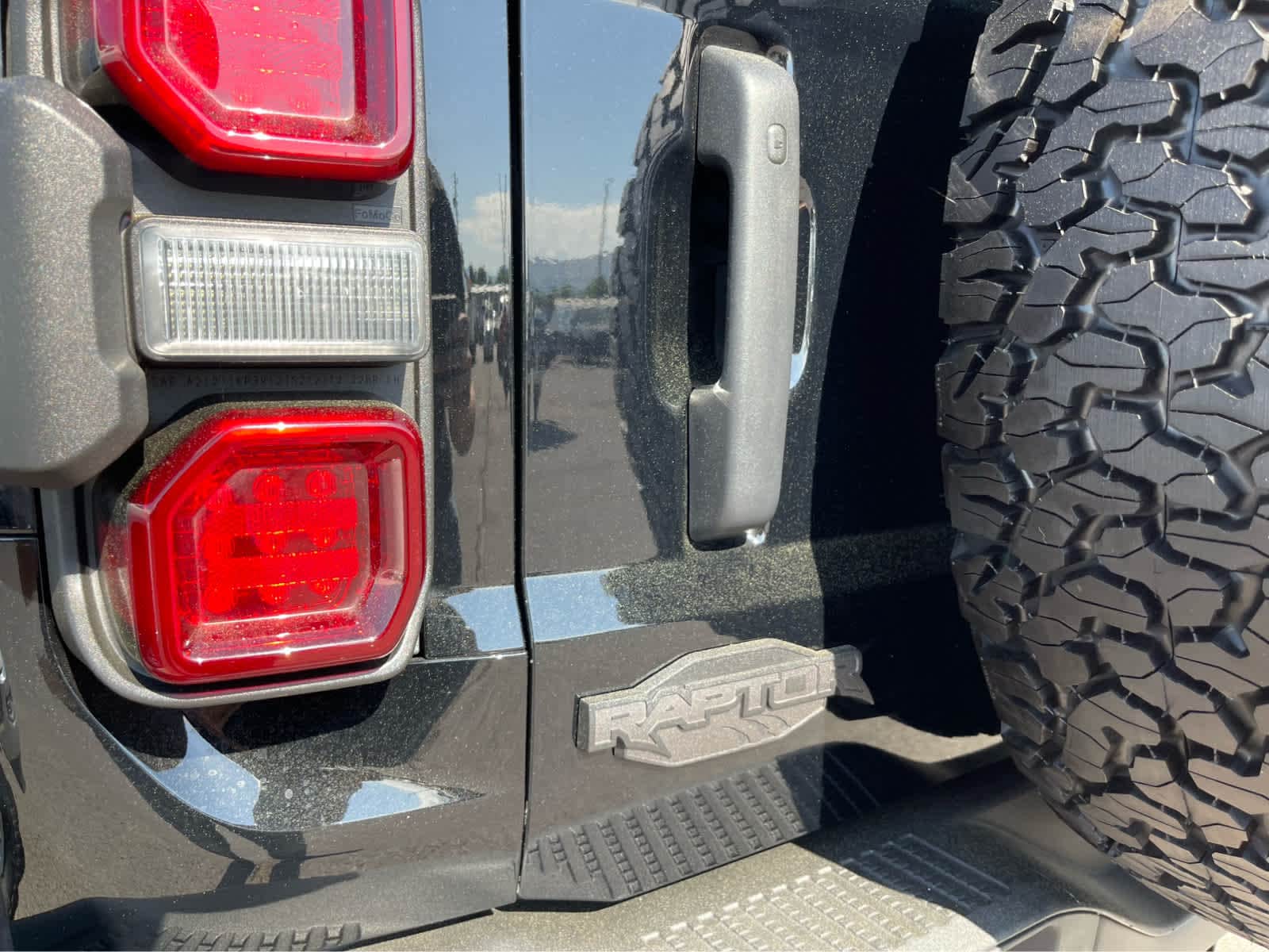 2023 Ford Bronco Raptor 8