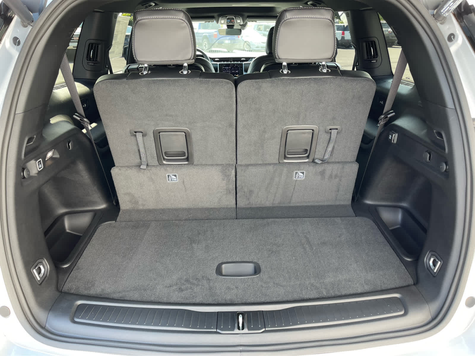 Thumbnail: 2025 Jeep Grand Cherokee - 25