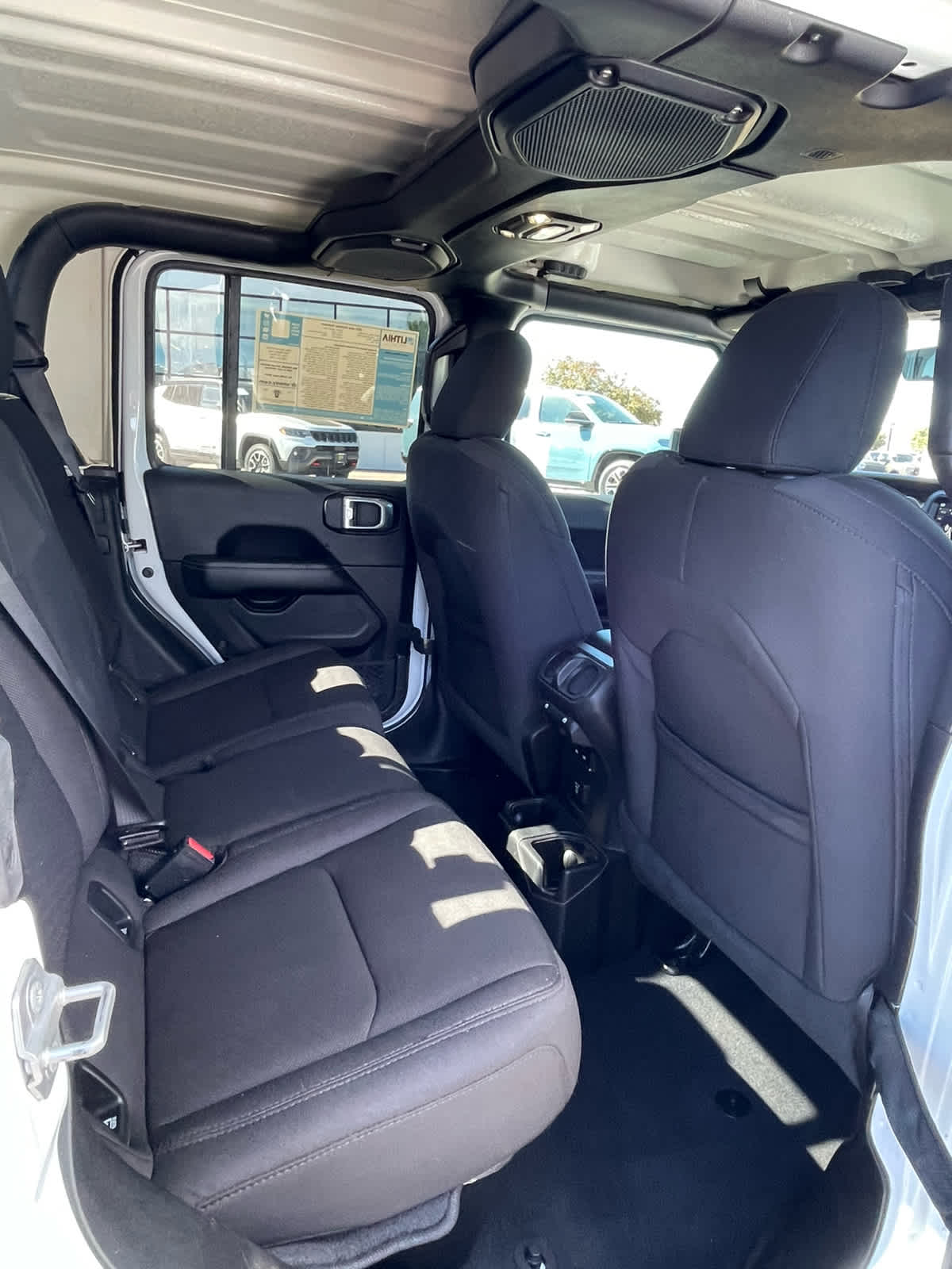 2023 Jeep Gladiator Overland - Photo 24