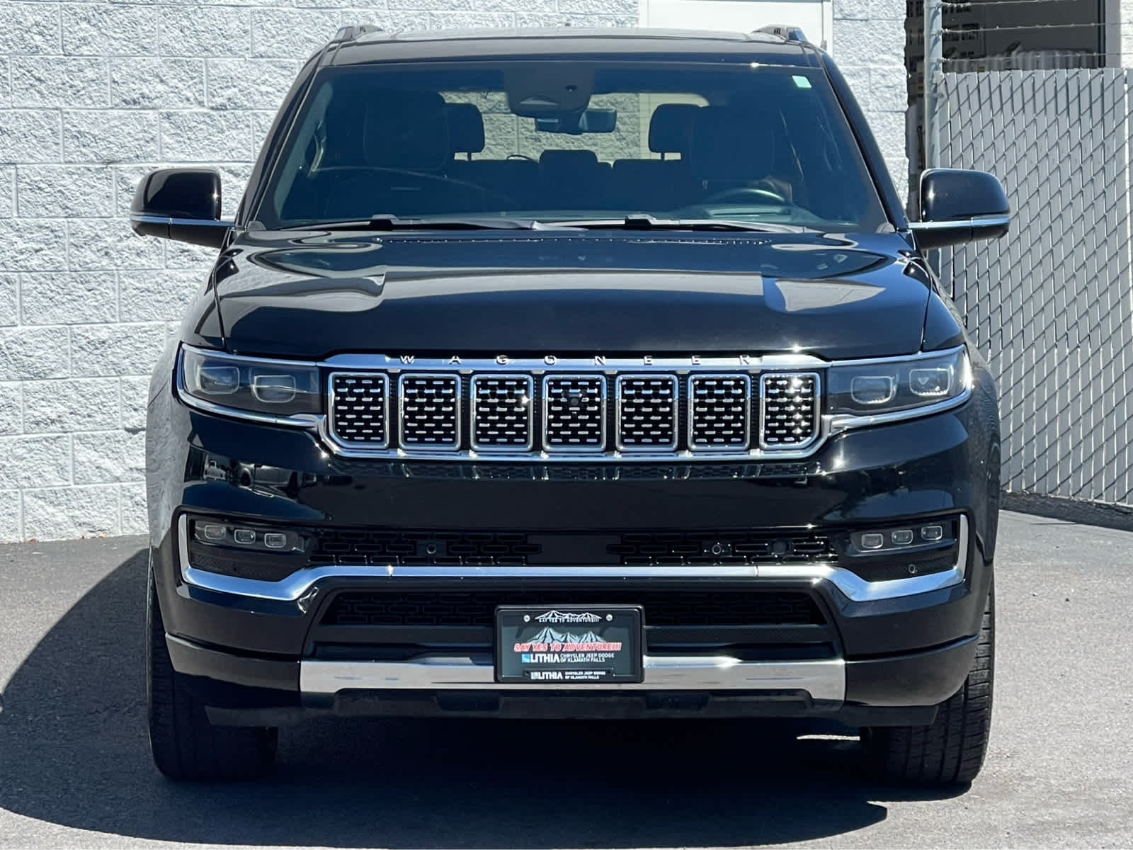 Thumbnail: 2022 Jeep Grand Wagoneer - 3