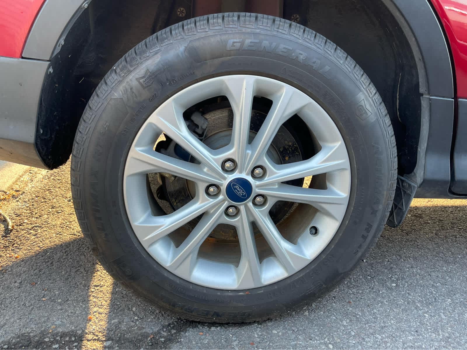 Thumbnail: 2019 Ford Escape - 10