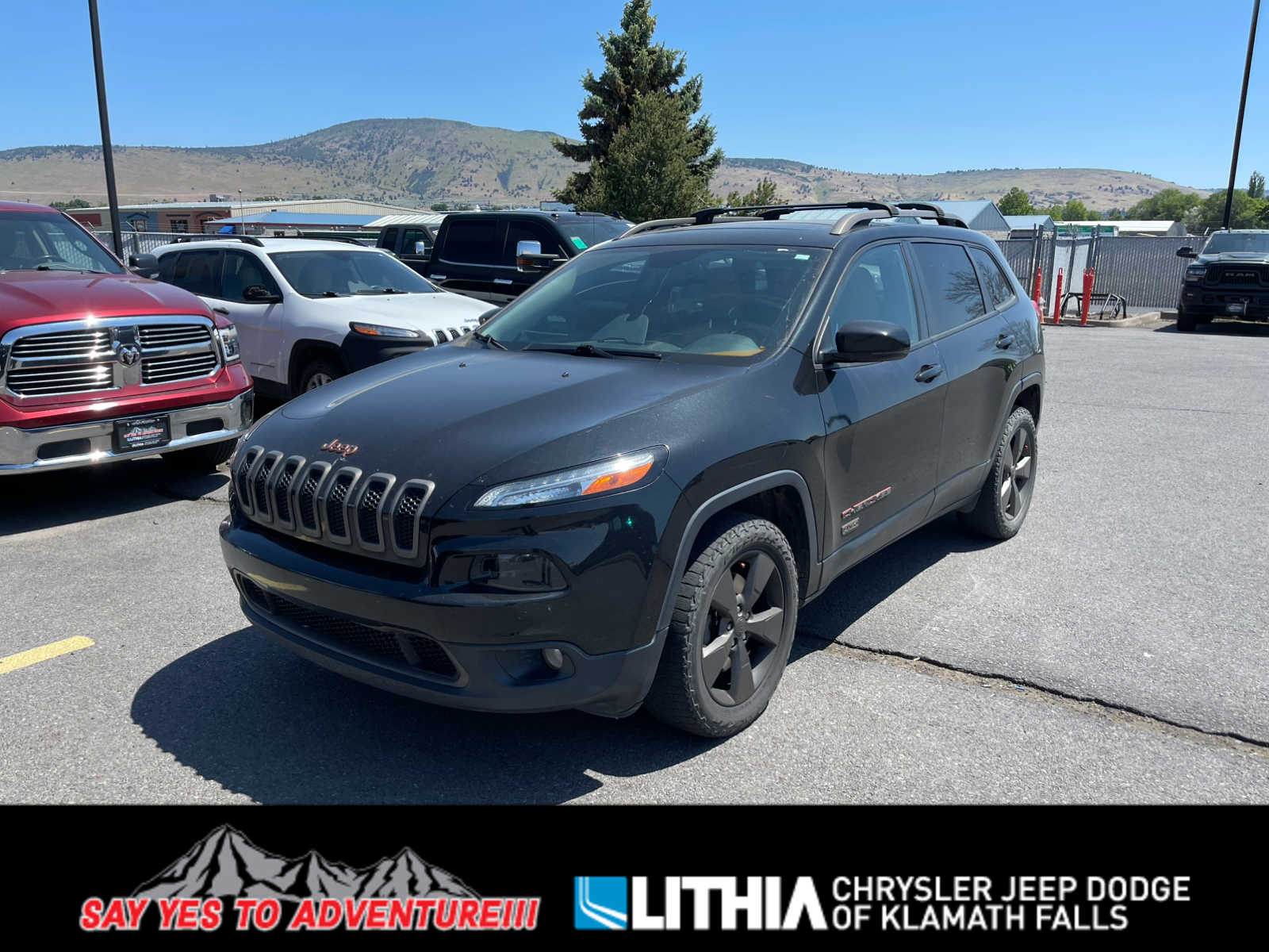 Thumbnail: 2016 Jeep Cherokee - 1