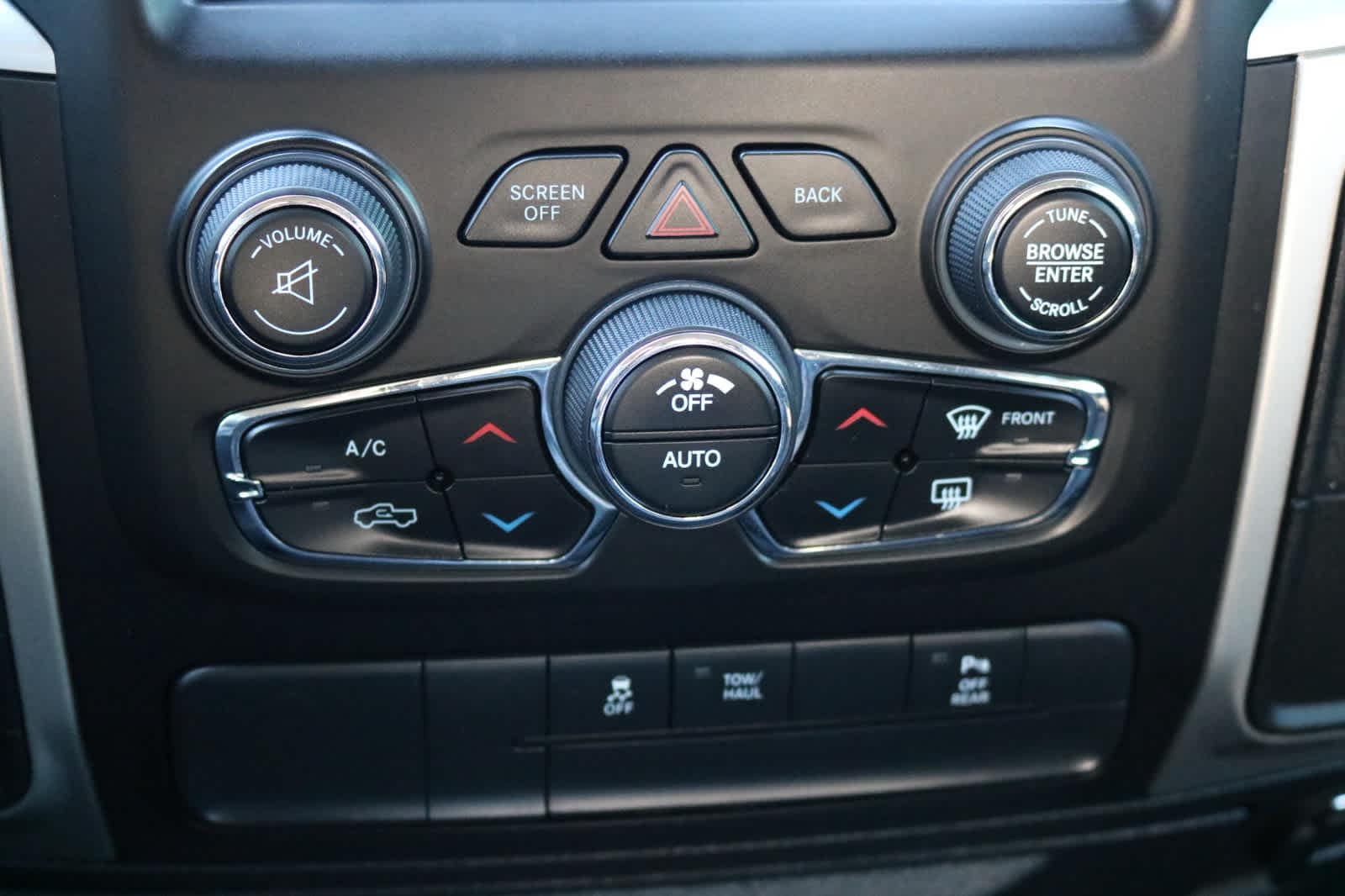 Thumbnail: 2020 RAM 1500 - 18