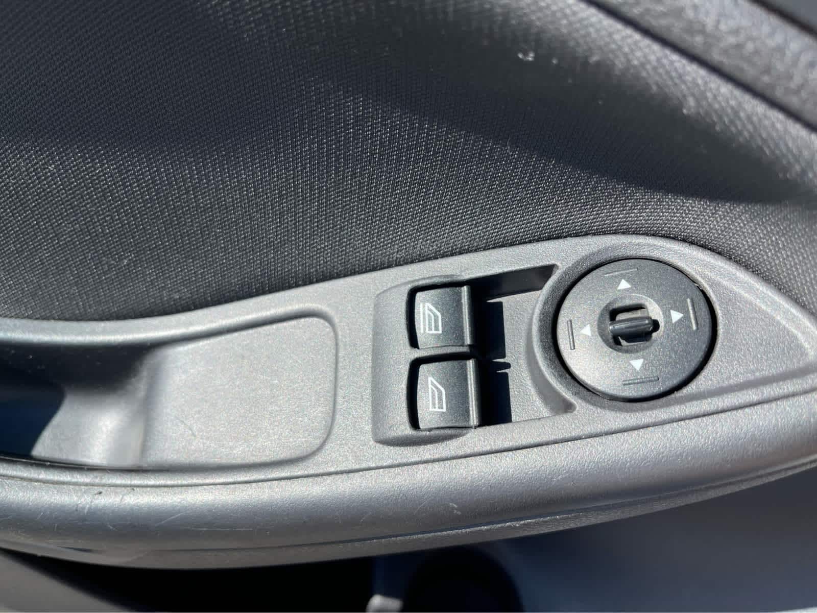 Thumbnail: 2017 Ford Focus - 19