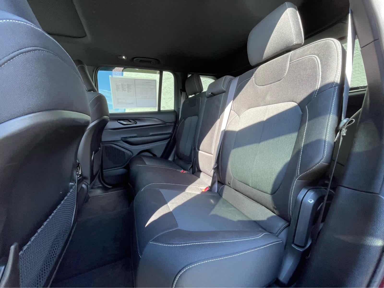 Thumbnail: 2025 Jeep Grand Cherokee - 25