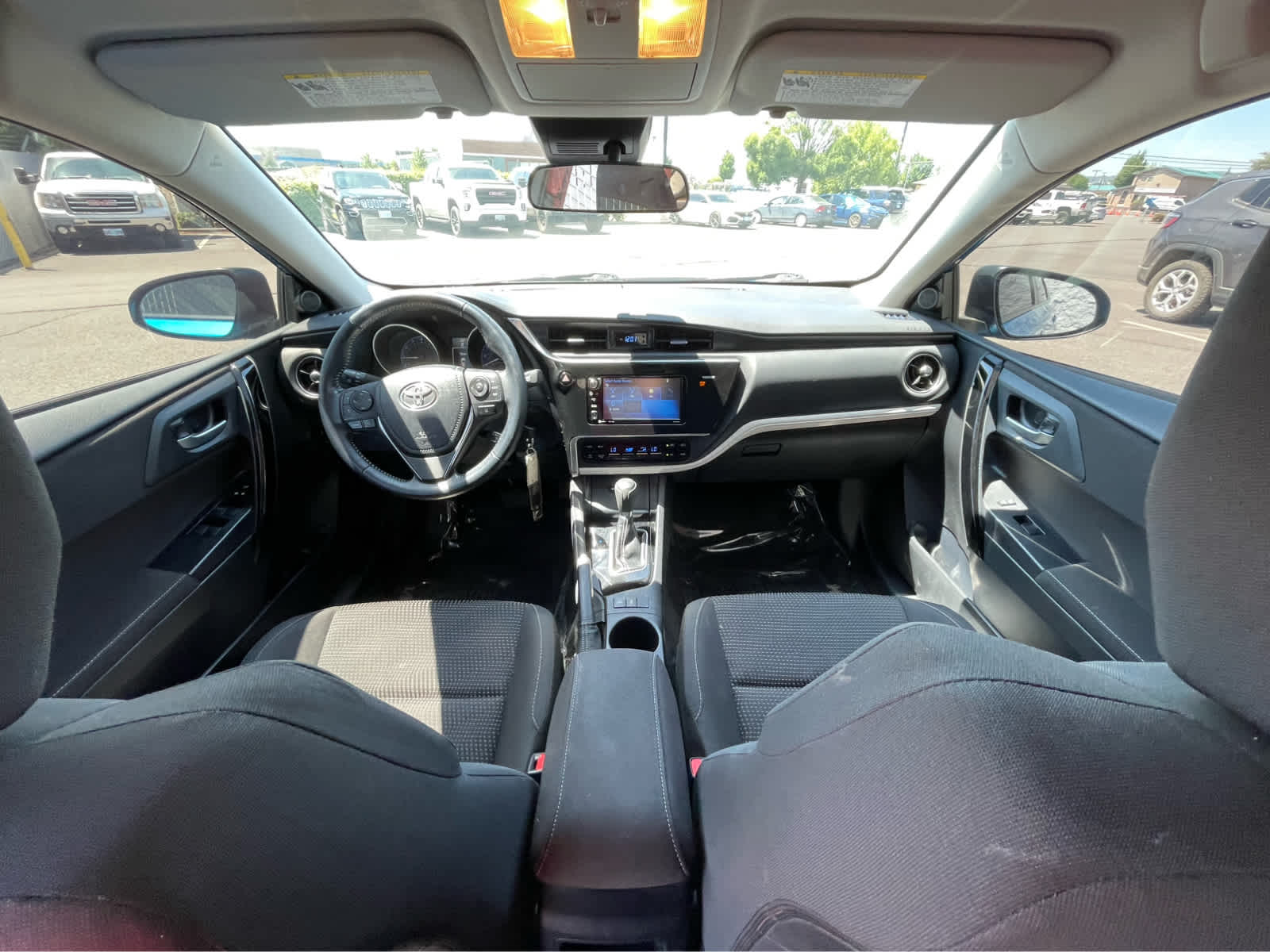 Thumbnail: 2018 Toyota Corolla iM - 11