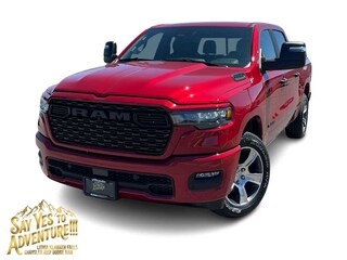 2026 Ram 1500 EXPRESS CREW CAB 4X4 5'7 BOX