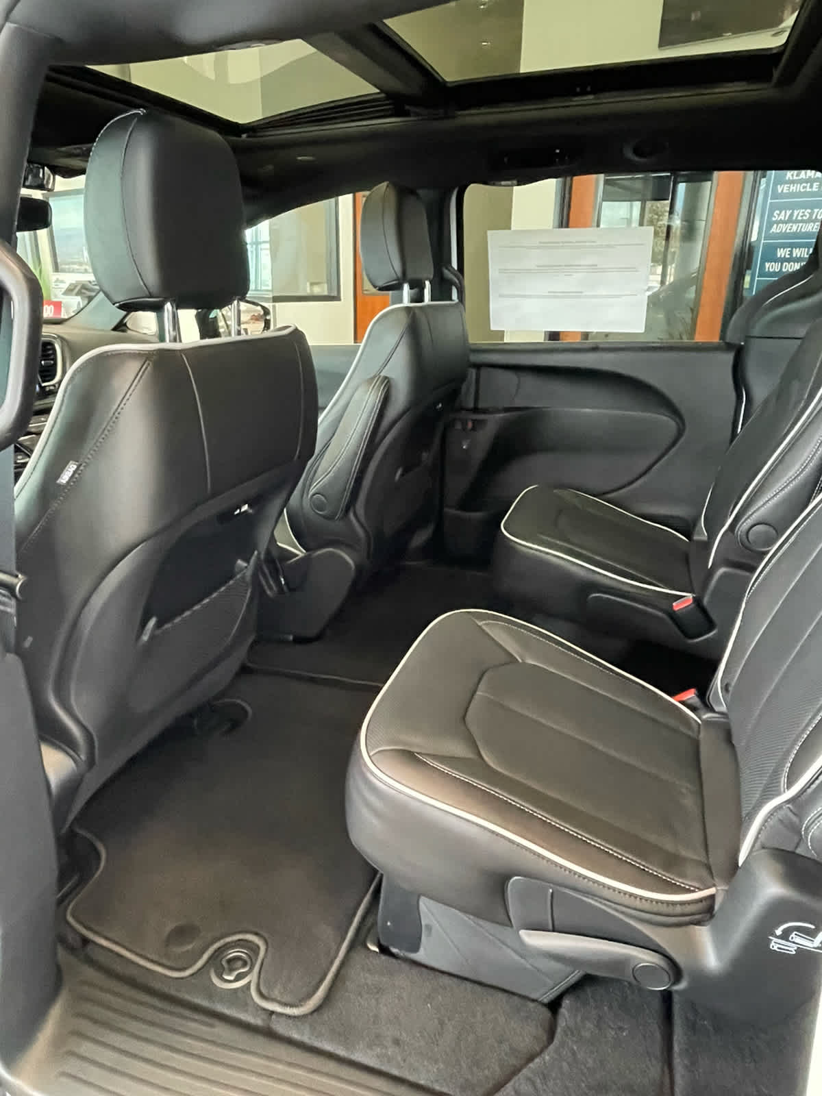 Thumbnail: 2027 Chrysler Pacifica - 25