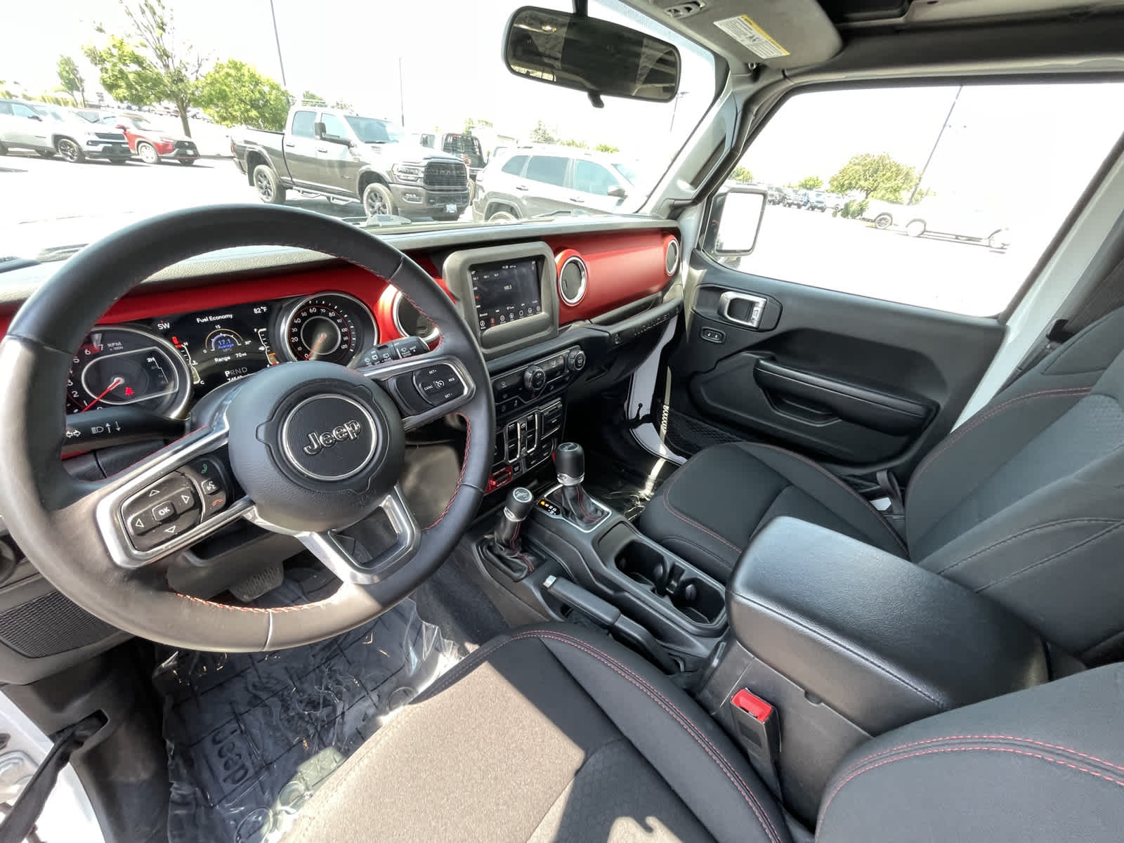 Thumbnail: 2019 Jeep Wrangler - 11