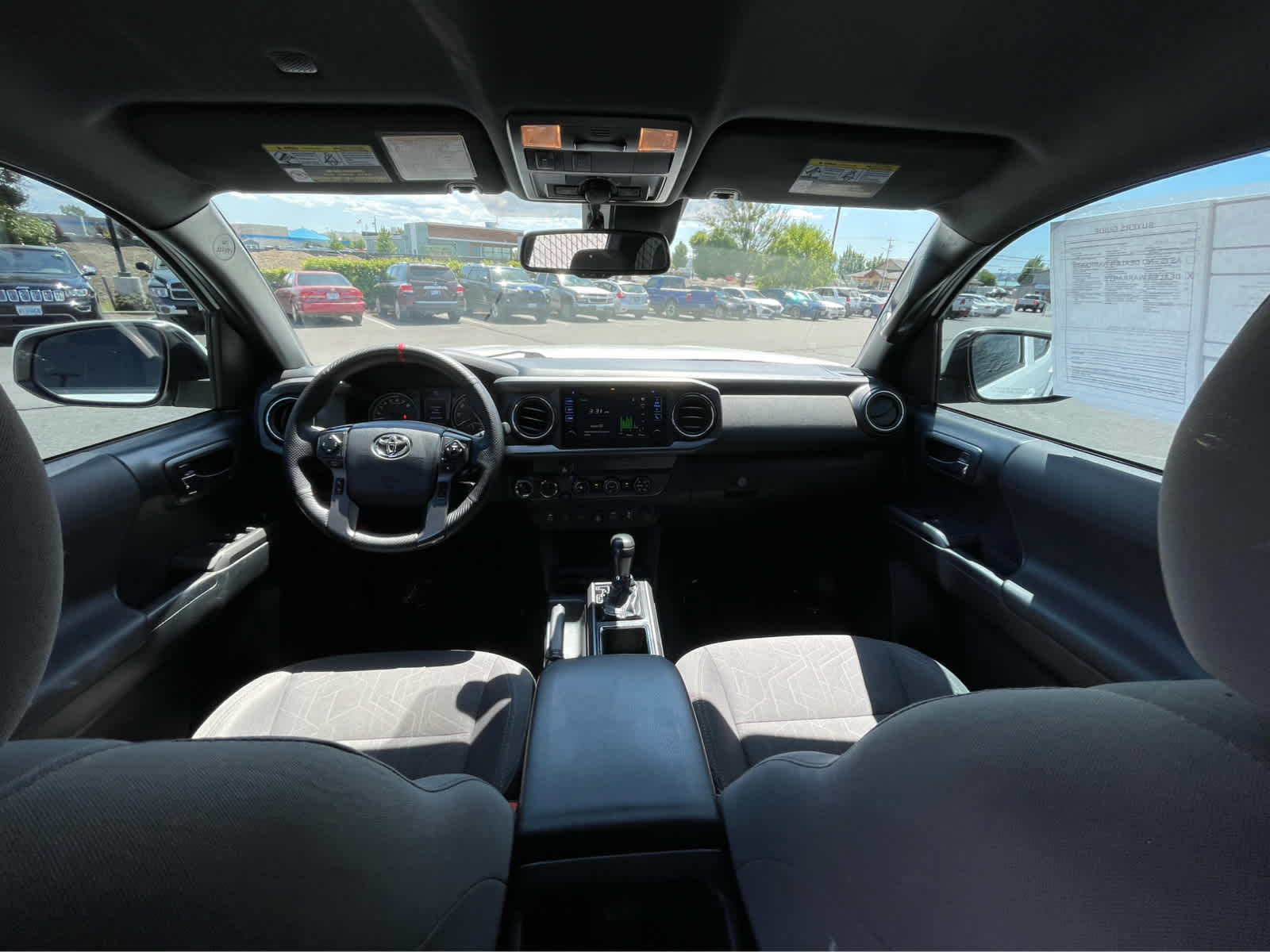 Thumbnail: 2019 Toyota Tacoma - 12