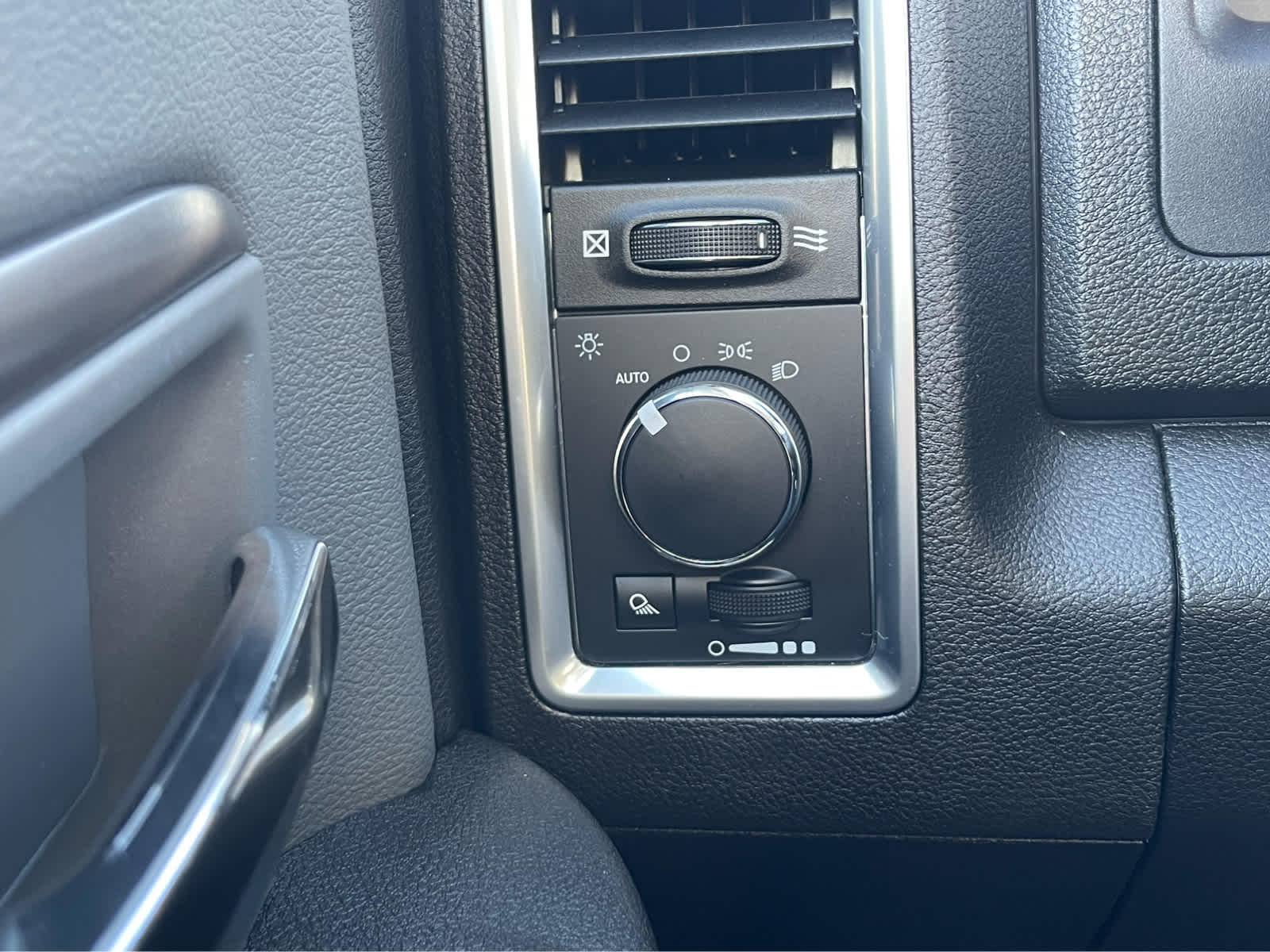 Thumbnail: 2022 RAM 1500 Classic - 20