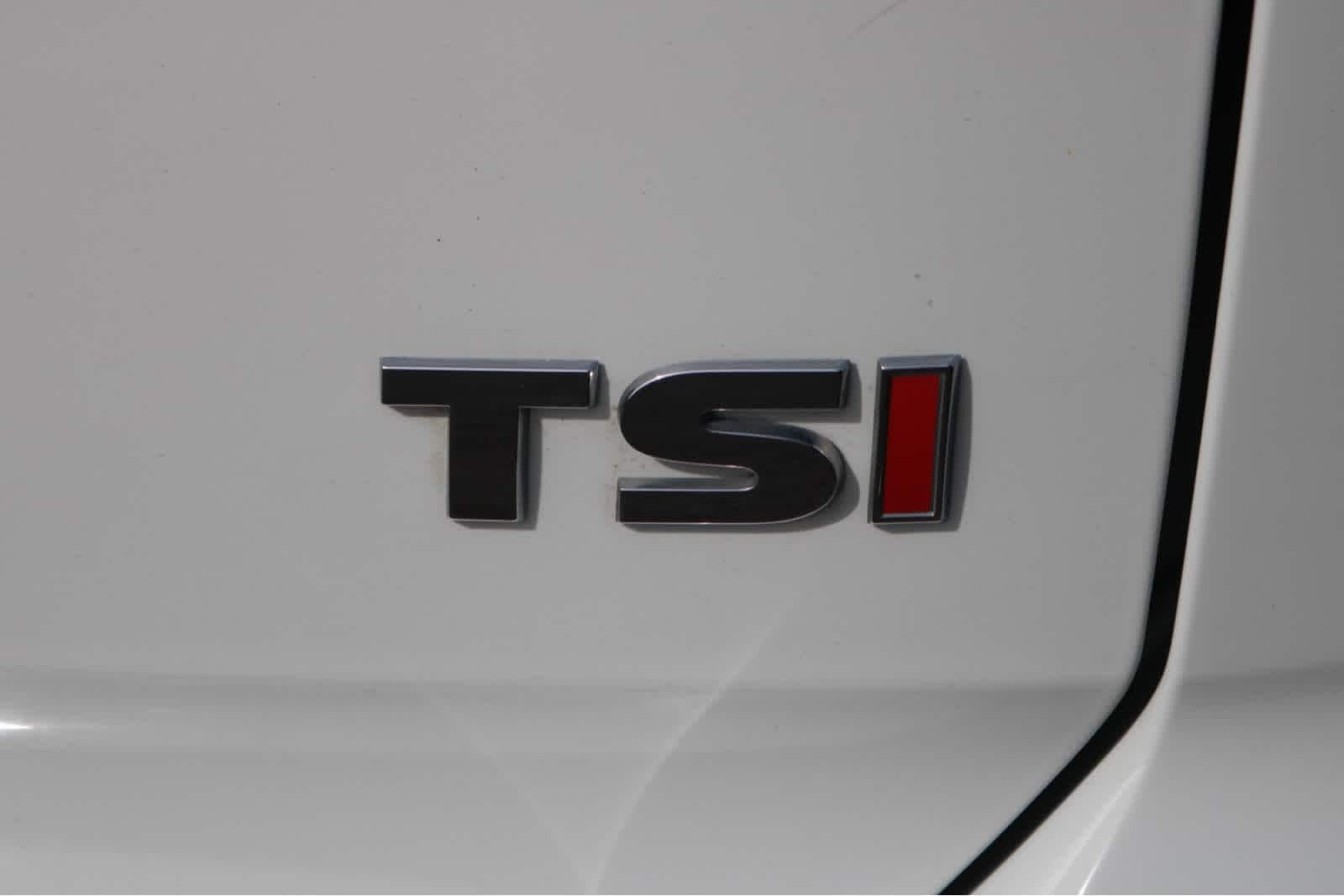 Thumbnail: 2015 Volkswagen Golf - 8