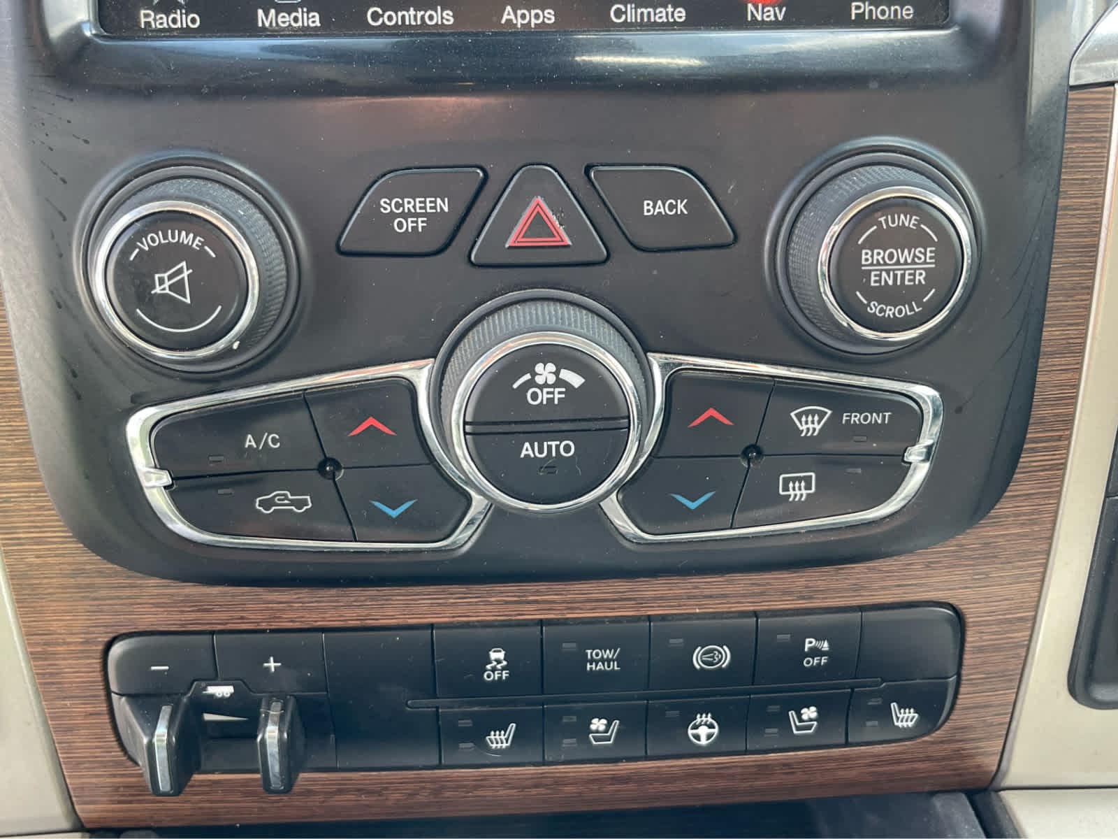2013 RAM 3500 Laramie 15