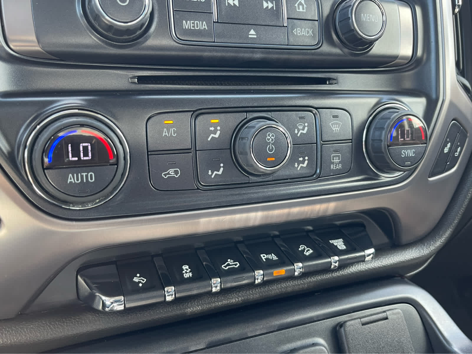 Thumbnail: 2019 GMC Sierra 3500 - 17