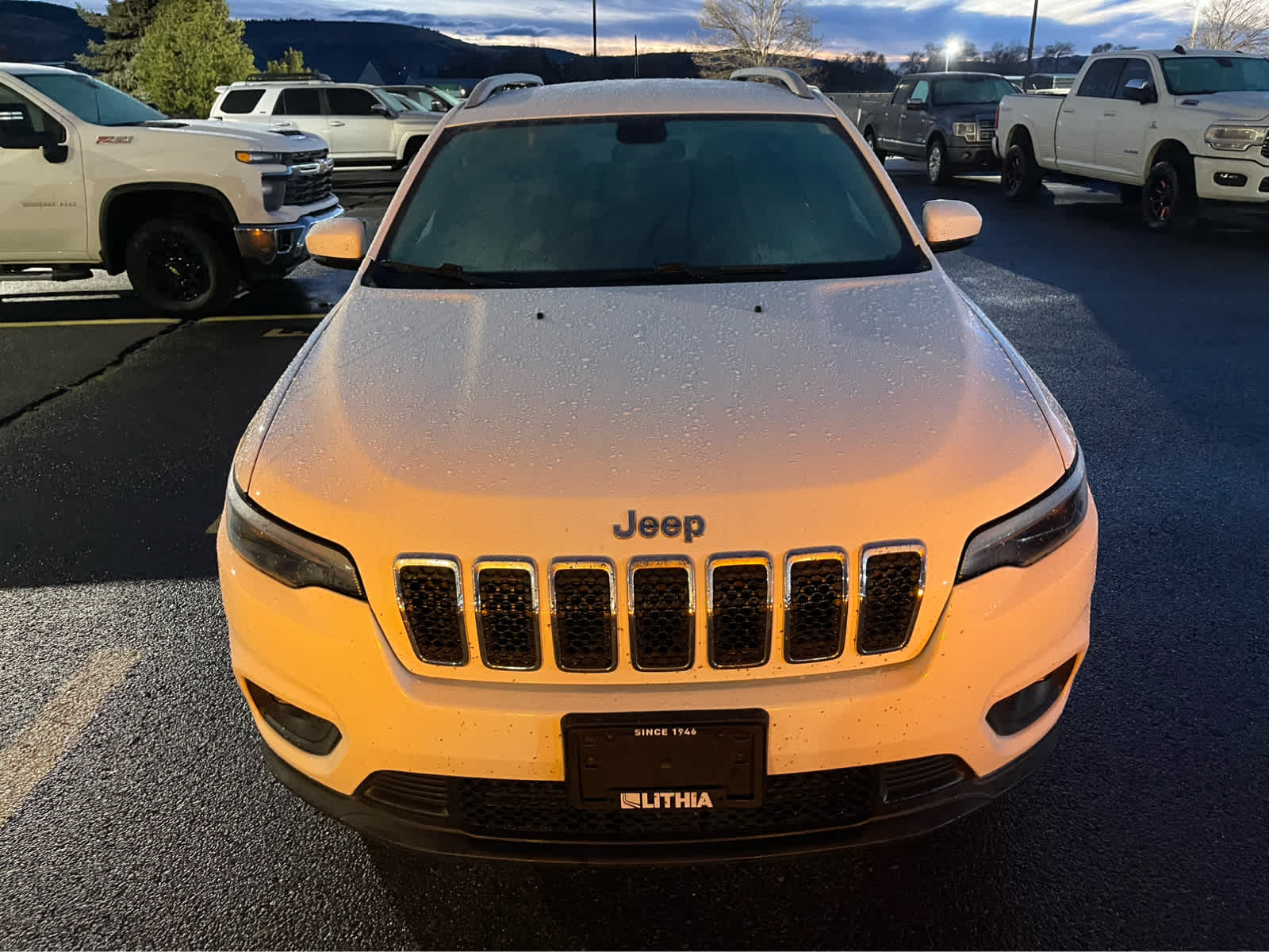 2019 Jeep Cherokee Latitude photo 2