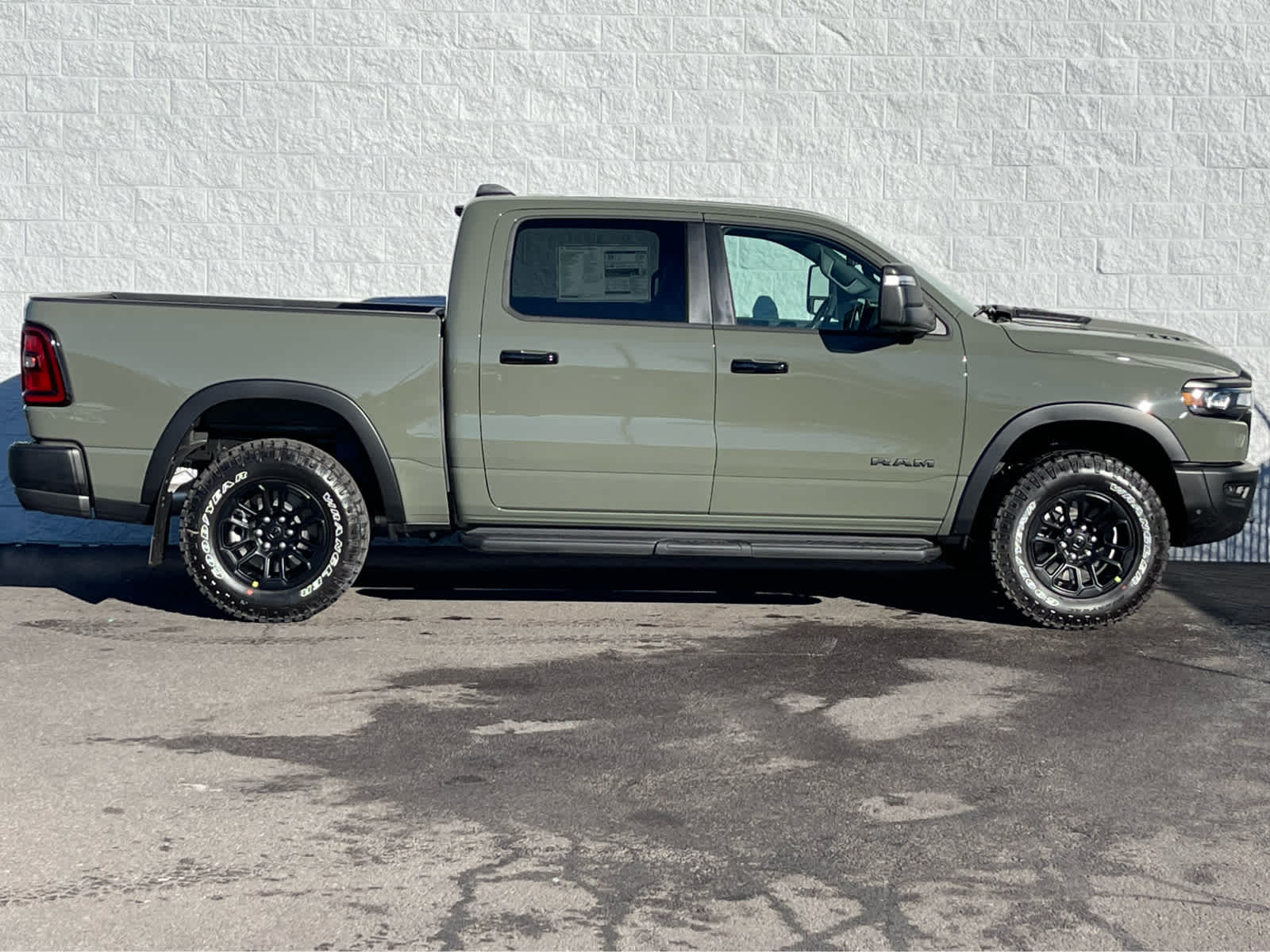 Thumbnail: 2026 RAM 1500 - 5