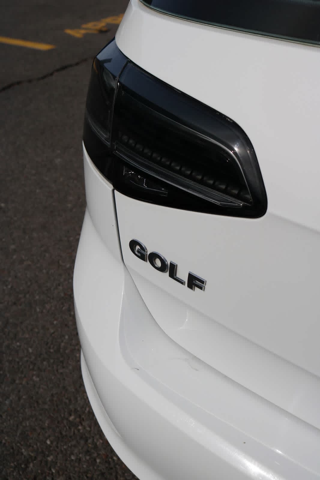 Thumbnail: 2015 Volkswagen Golf - 10