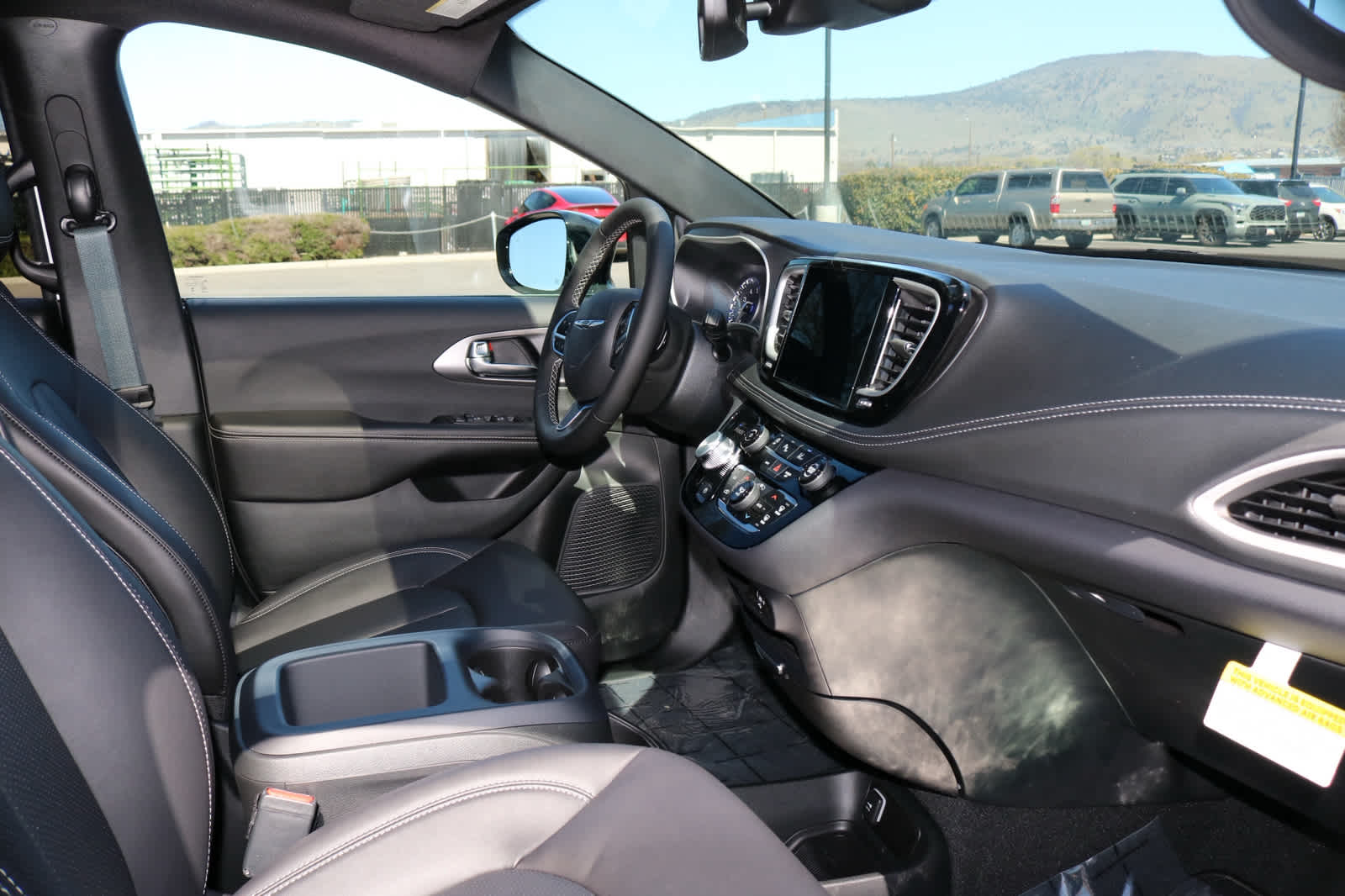 Thumbnail: 2026 Chrysler Pacifica - 20