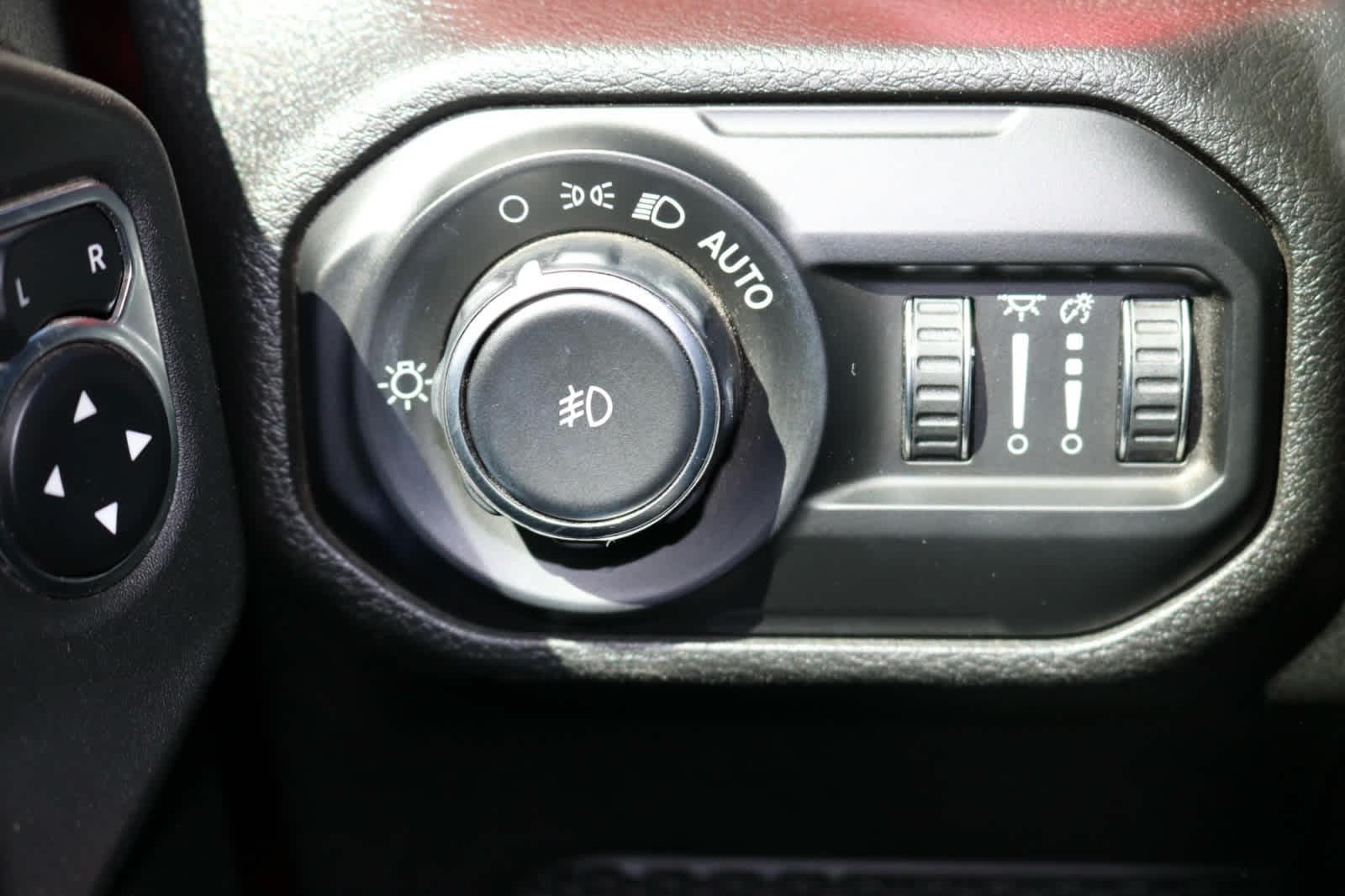 Thumbnail: 2021 Jeep Wrangler - 17