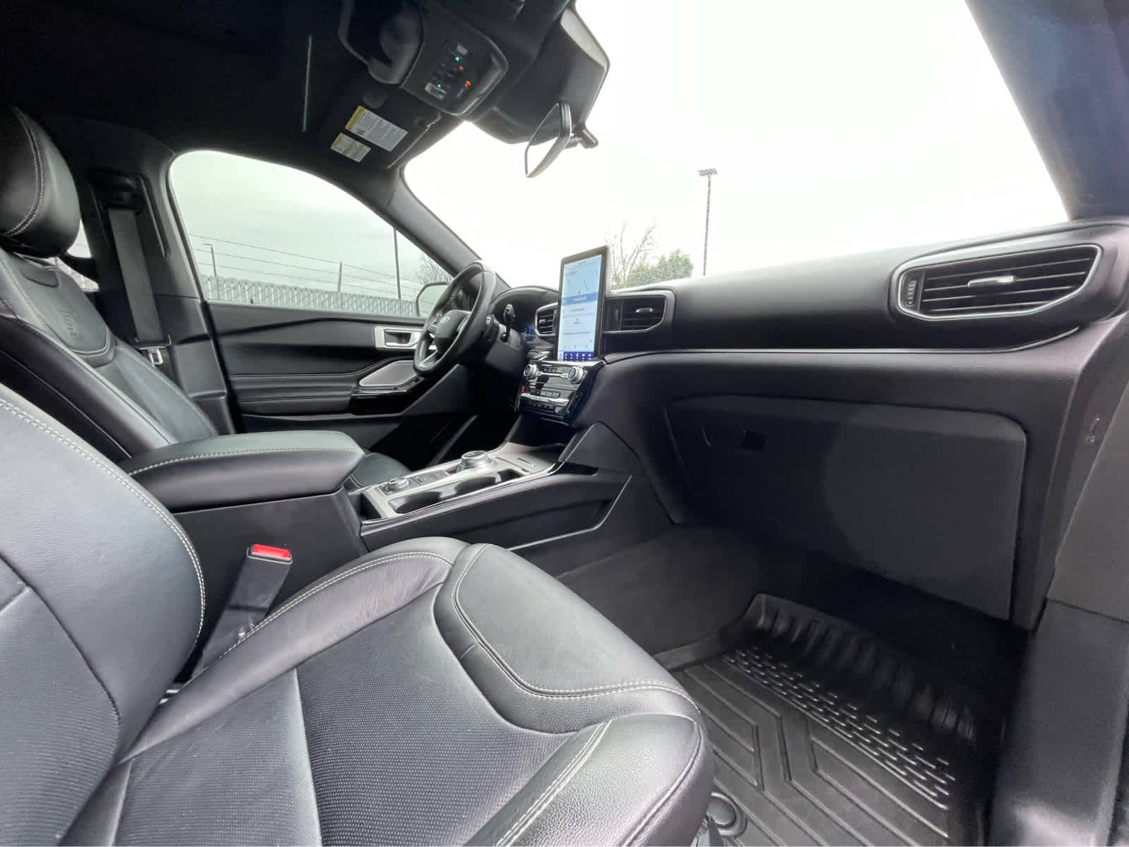 Thumbnail: 2022 Ford Explorer - 29