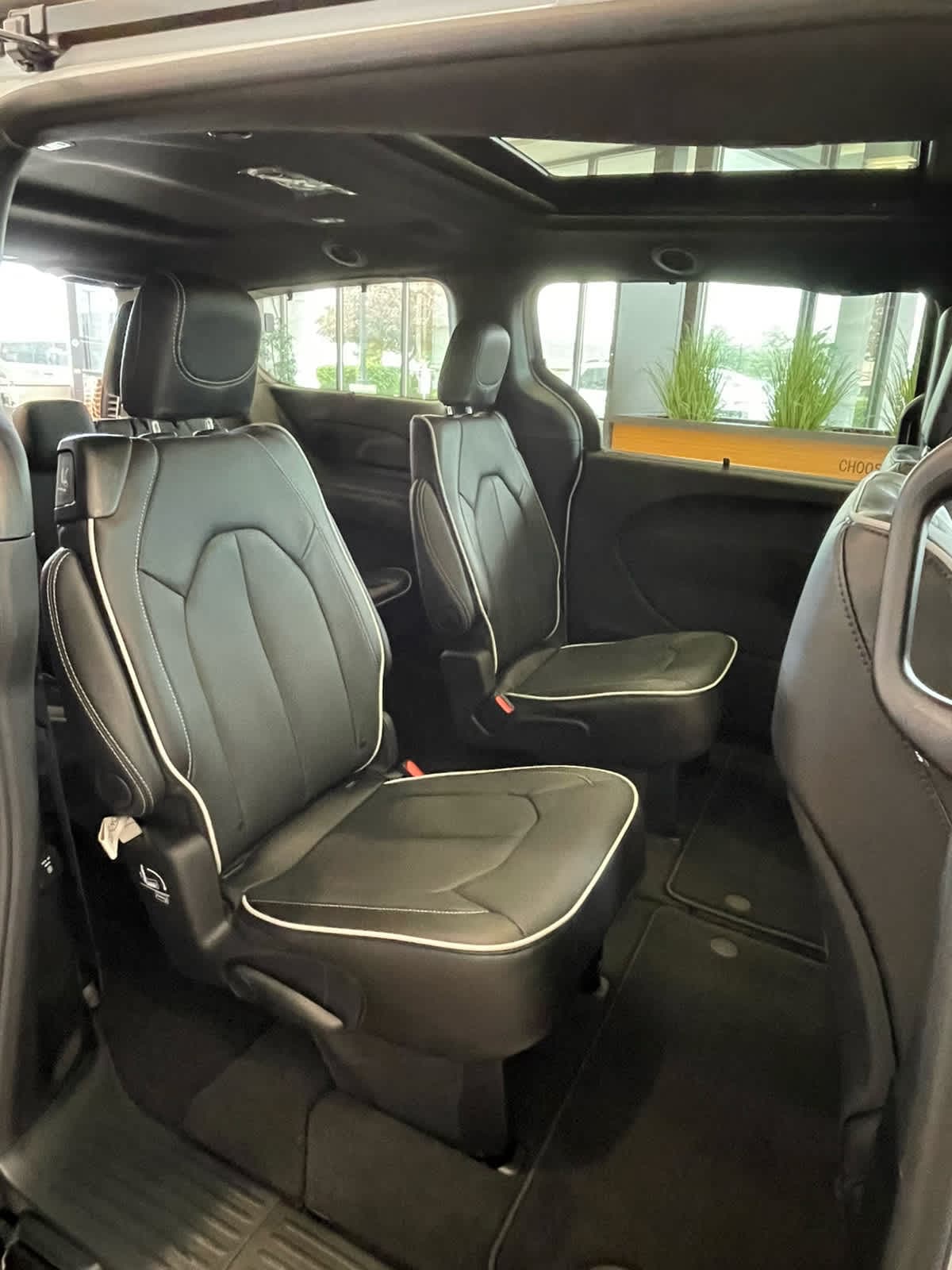 Thumbnail: 2027 Chrysler Pacifica - 23