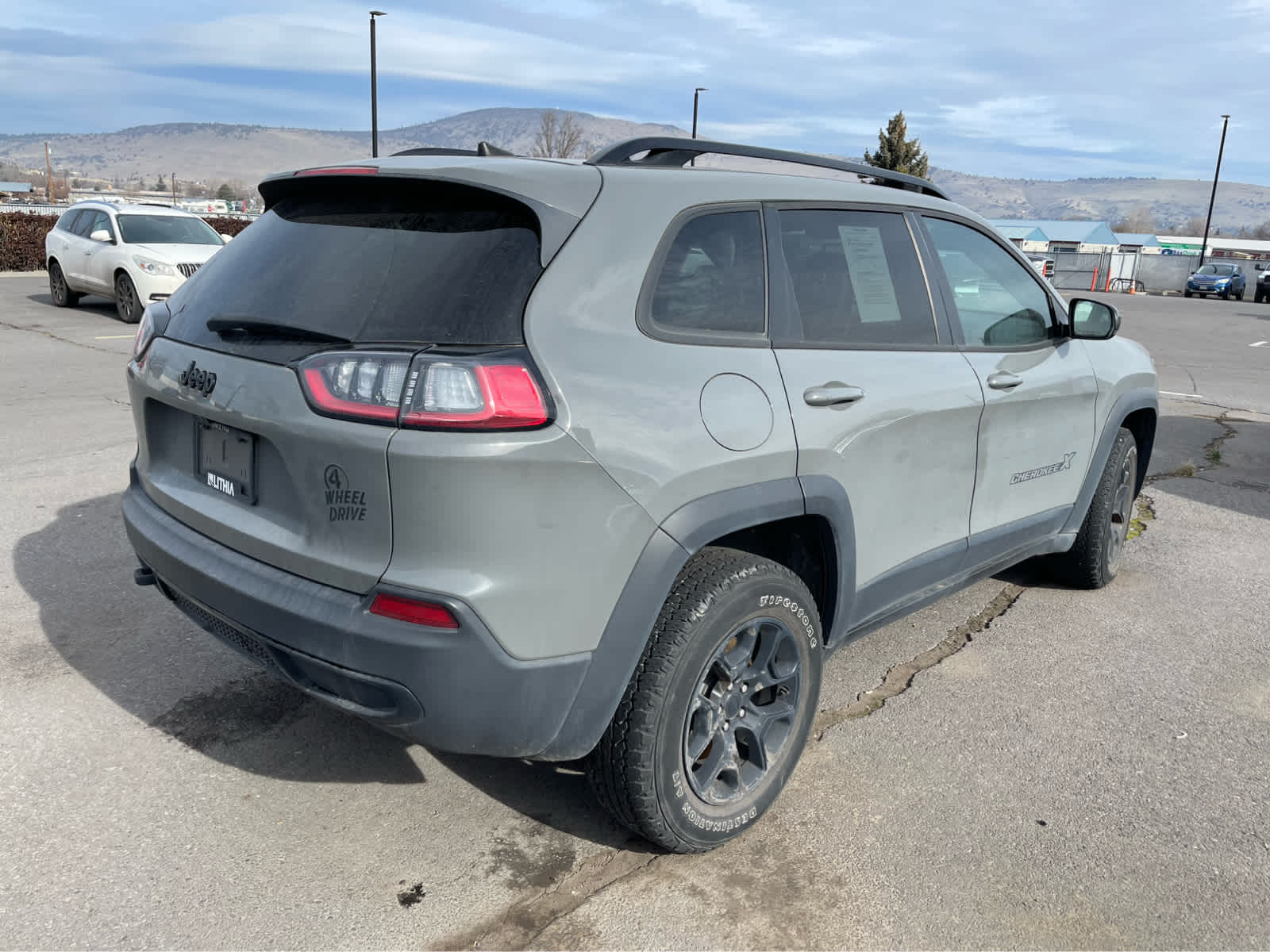 Thumbnail: 2022 Jeep Cherokee - 4