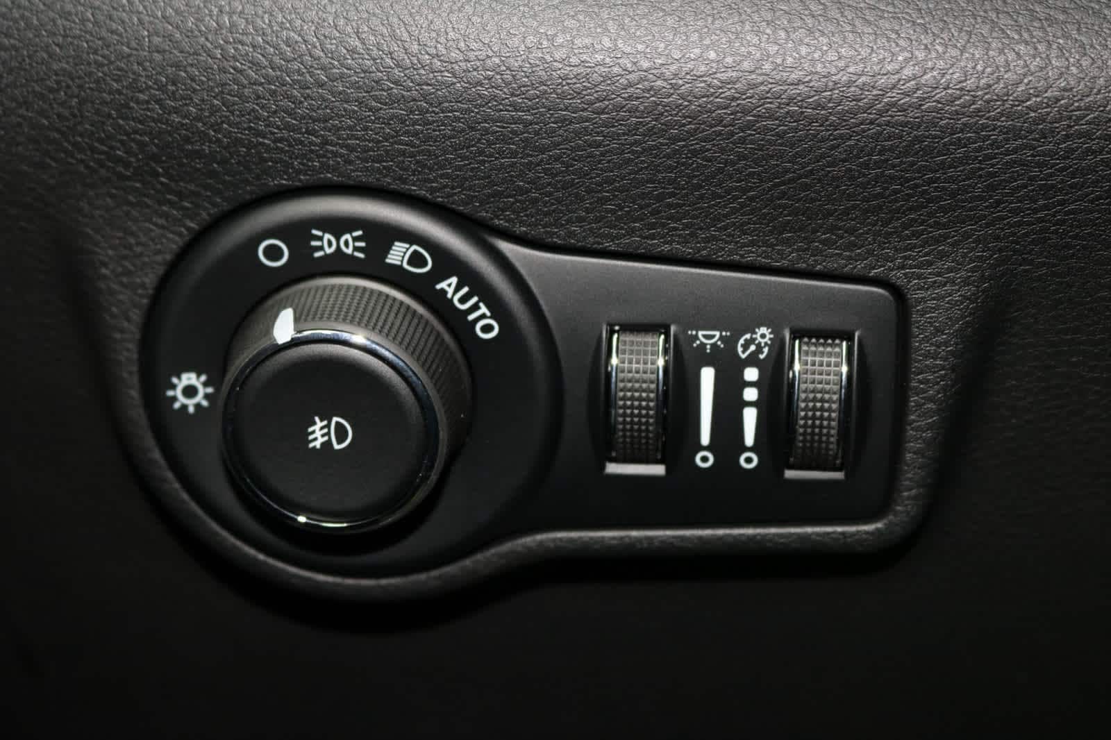 Thumbnail: 2026 Jeep Compass - 21