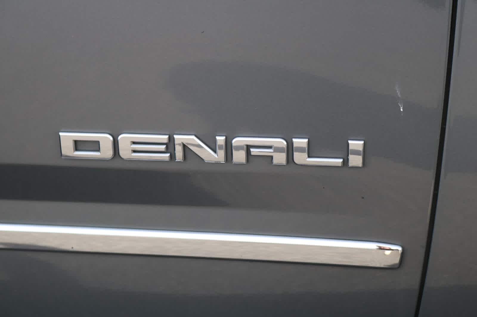 Thumbnail: 2018 GMC Yukon XL - 7