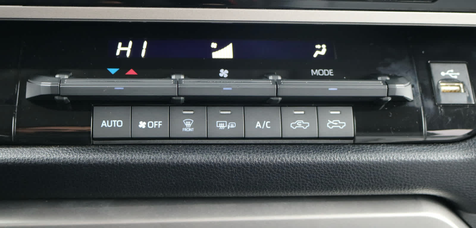 Thumbnail: 2023 Toyota Tundra - 17