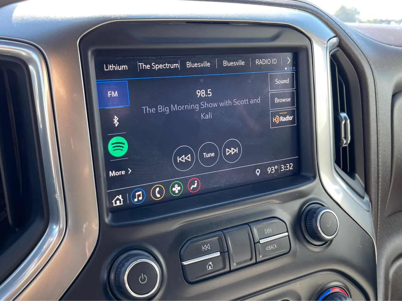 Thumbnail: 2019 Chevrolet Silverado 1500 - 15