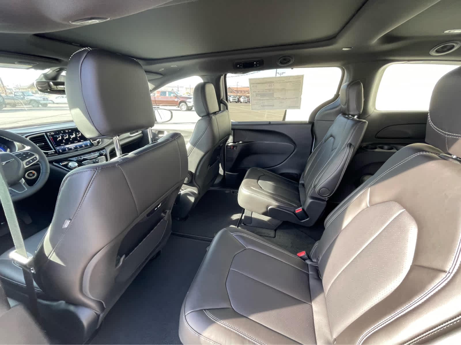 Thumbnail: 2026 Chrysler Pacifica - 7