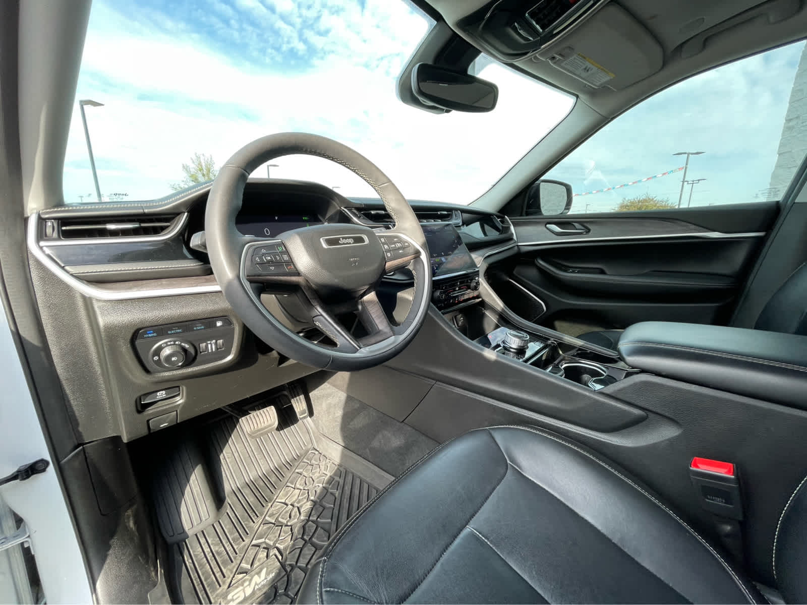 2022 Jeep Cherokee Limited 4xe photo 2