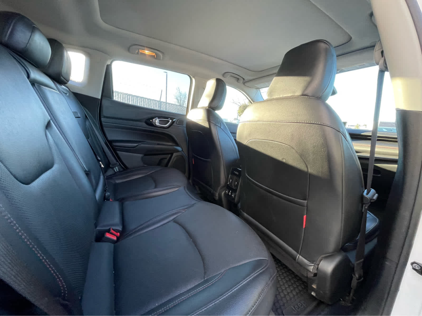 Thumbnail: 2022 Jeep Compass - 26