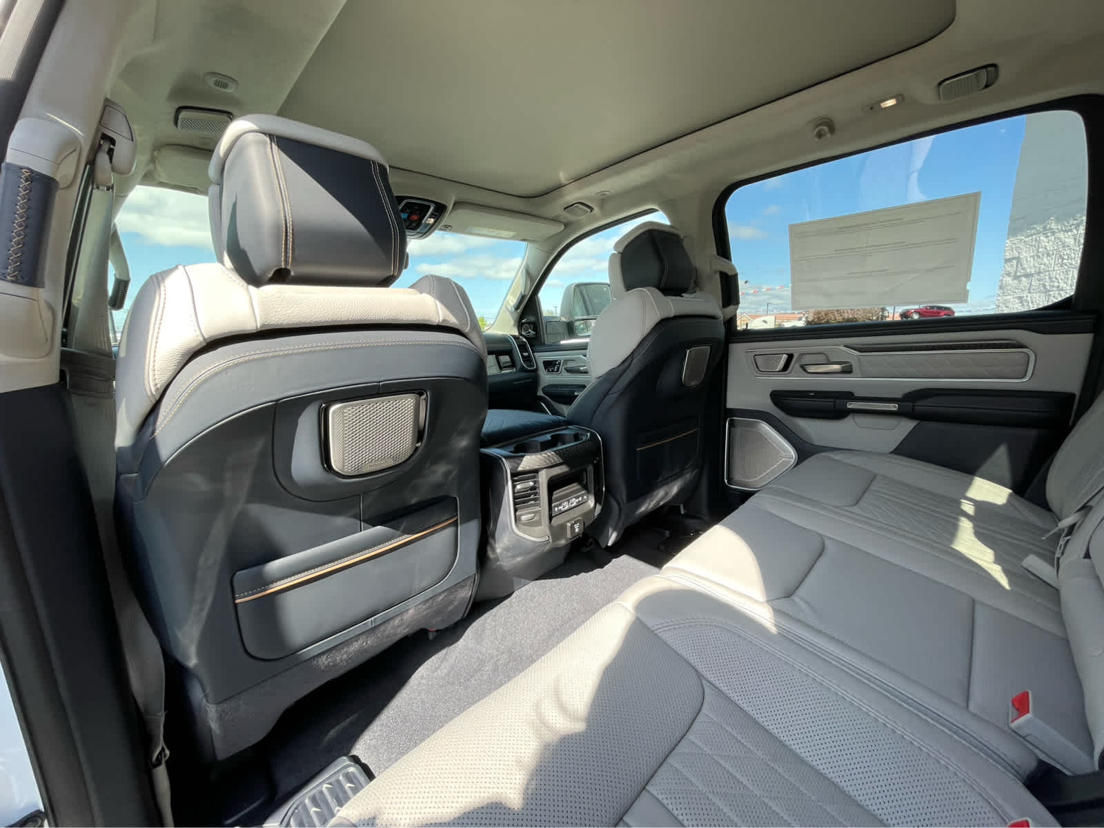 Thumbnail: 2025 RAM 1500 - 25