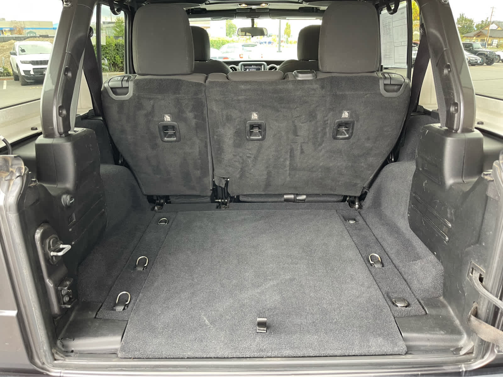 Thumbnail: 2019 Jeep Wrangler - 23